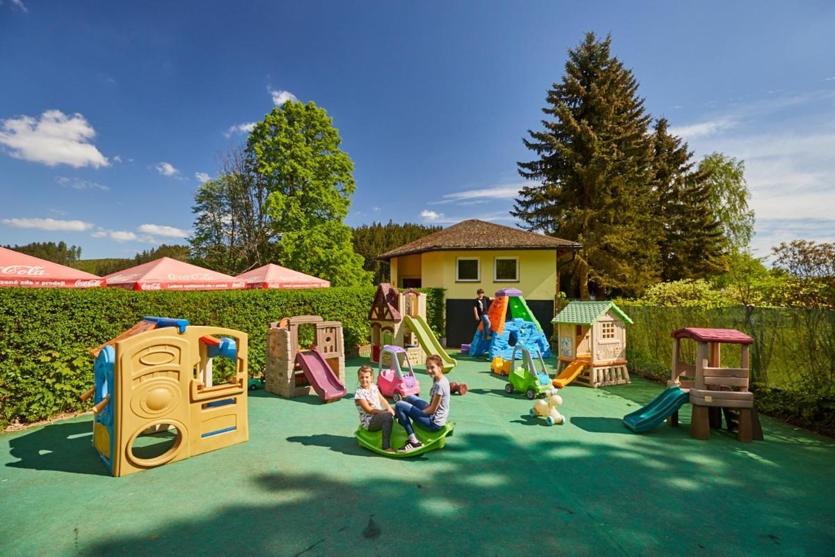 Camp Dolce Hotel Trutnov Exterior photo